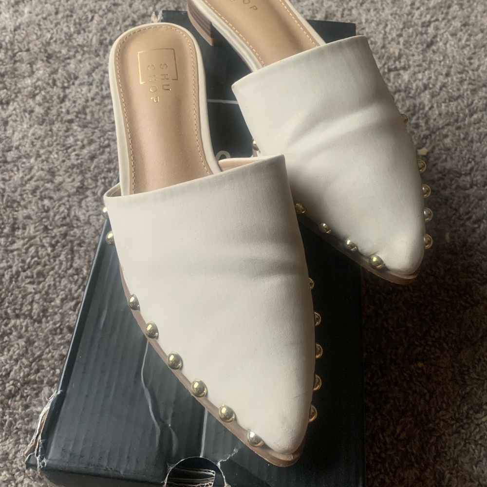 Studded slides 7.5